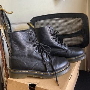 Leather dr martens
